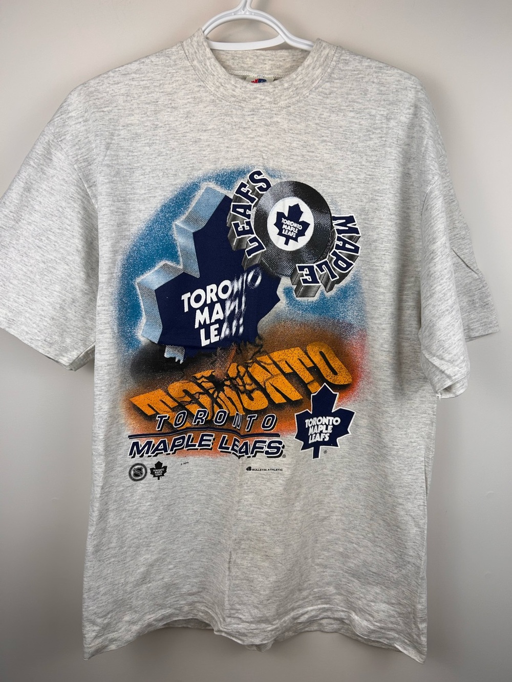 Vintage 90s Toronto Maple Leafs Bulletin Athletic Single Stitch Graphic Tee NHL